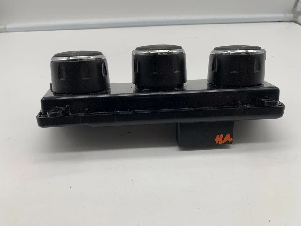 2011-2014 Chrysler 200 AC Heater Climate Control Unit OEM C03B66017 - Image 2 of 4