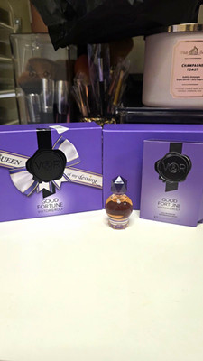 Viktor & Rolf Good Fortune Eau de Parfum Spray, Sample Size 0.04 fl oz