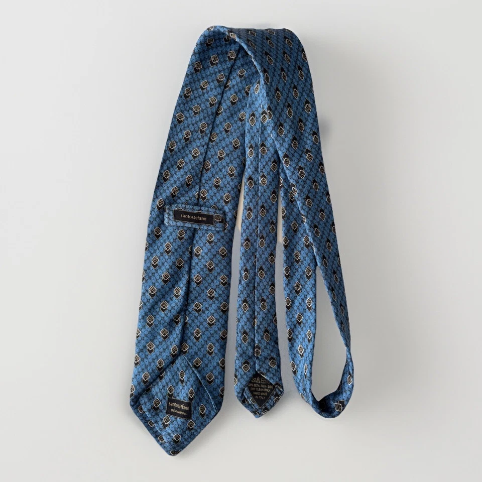 Corbata de cuello Santo Stefano Silvi azul marino geométrica hecha a mano en Italia 100 % seda para hombre Foto 3 de 4
