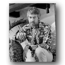 James Coburn actor charming soft smile black and white 8x10 Photo