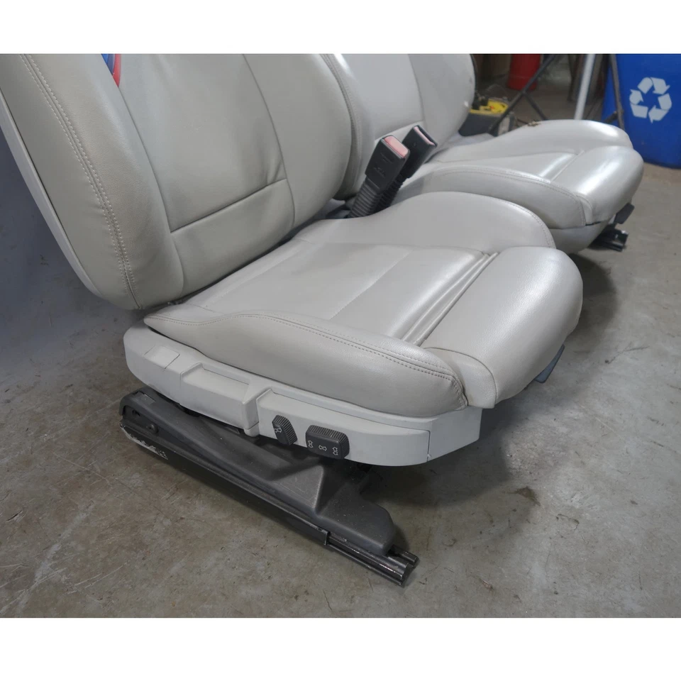 Par de asientos deportivos delanteros gris paloma retapizados 97-99 BMW E36 M3 convertible sedán Foto 3 de 4