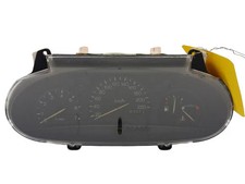 Compteur Mazda 121