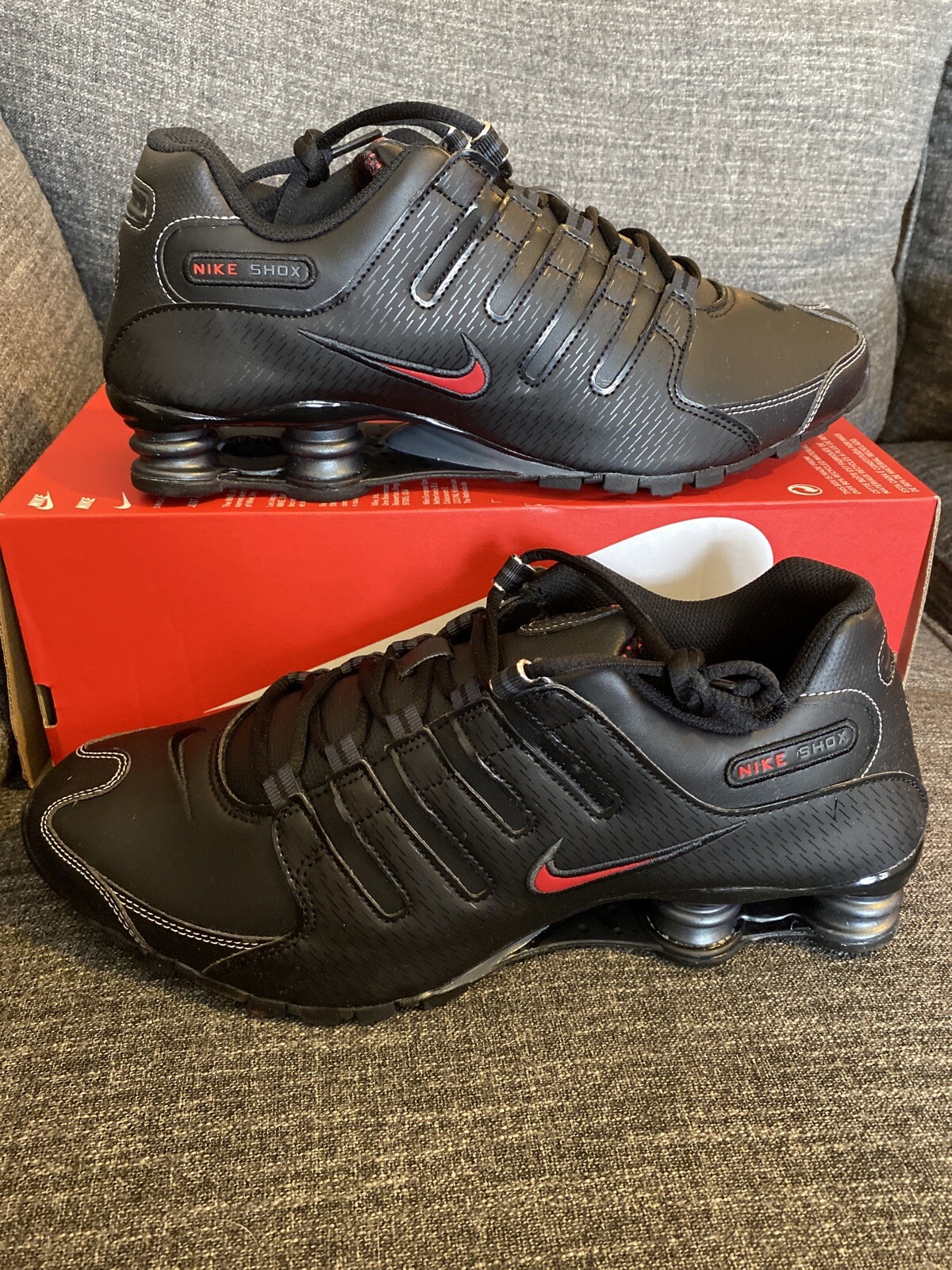 nike shox nz red and black