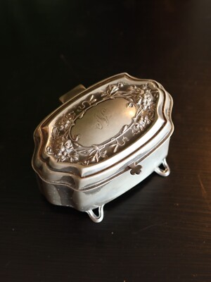 Antique 1908 Art Nouveau Victor Silver Hinged Jewellery