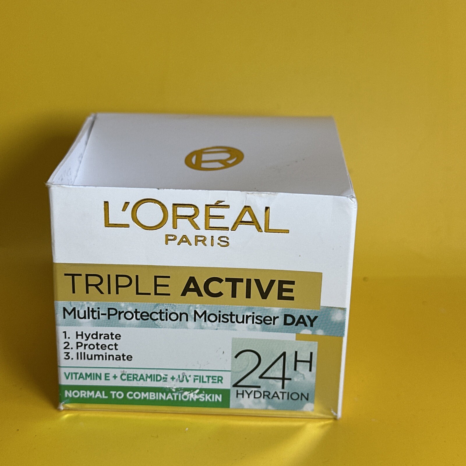 L'Oreal TRIPLE ACTIVE Multi-Protection Moisturizer Day Cream 24H - 50ml