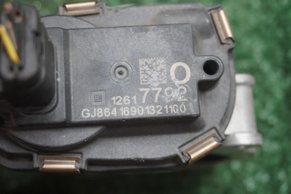 Chevrolet Suburban 1500 2015 2016 carrocería del acelerador 5,3 L fabricante de equipos originales 121 k millas 12617792 Foto 4 de 4