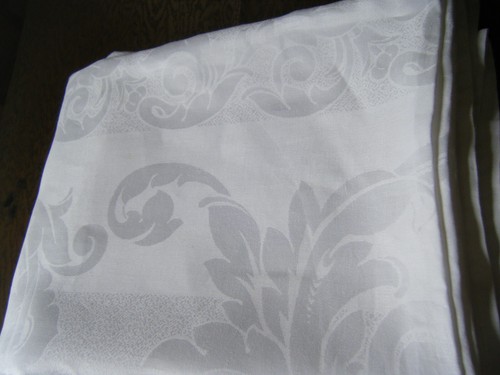 Antique banquet tablecloth Irish linen damask w design h stitched hems 128"x88" - Picture 4 of 14