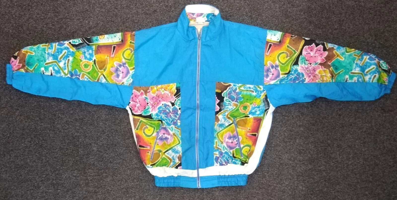 Light Blue Windbreaker Jacket Size 40/42