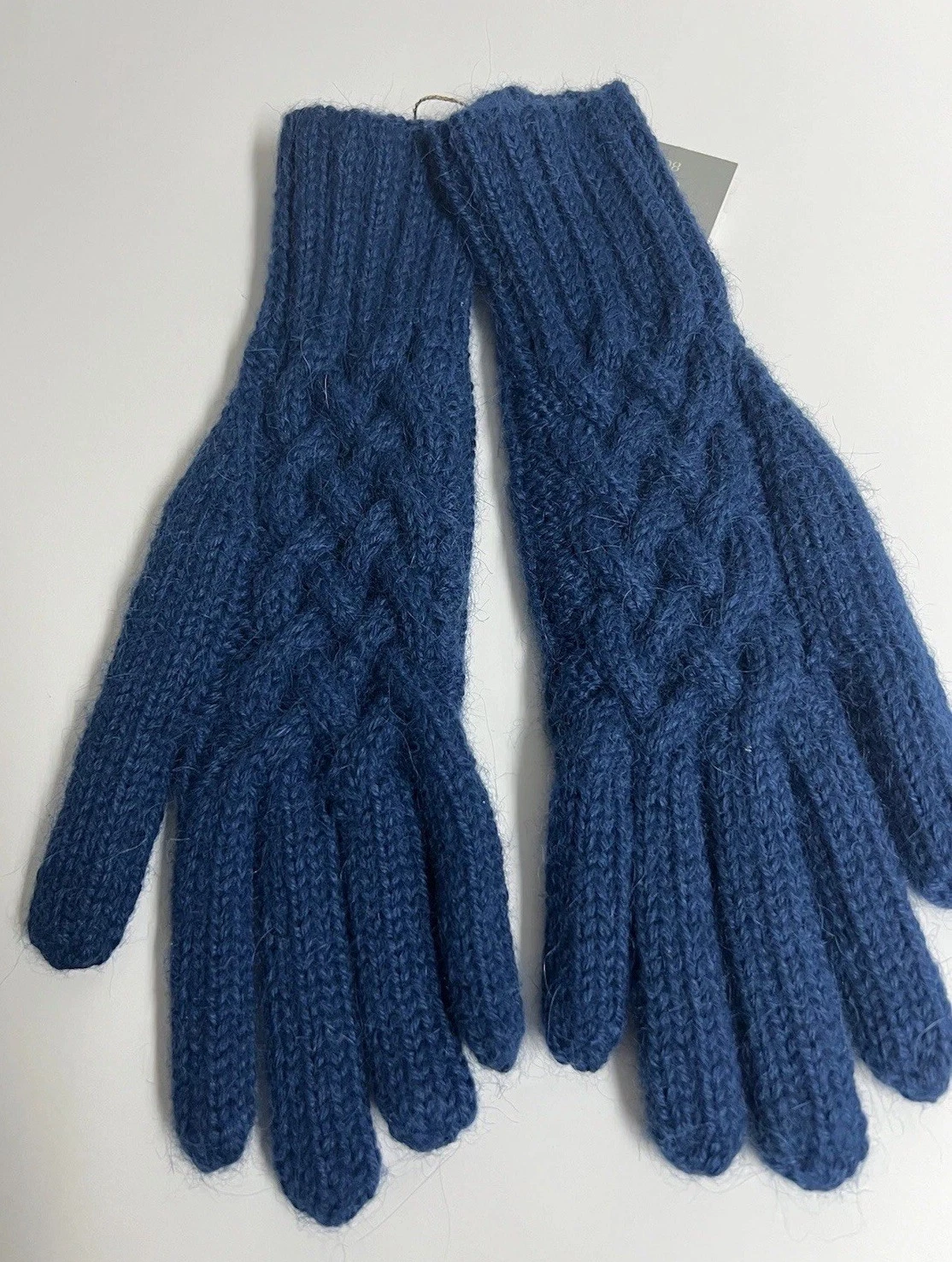 Fine 100% Alpaca Blue Woman’s ADULT GLOVES. Made in PERU New