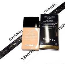 Chanel Vitalumiere Aqua Ultra-Light Skin Perf...