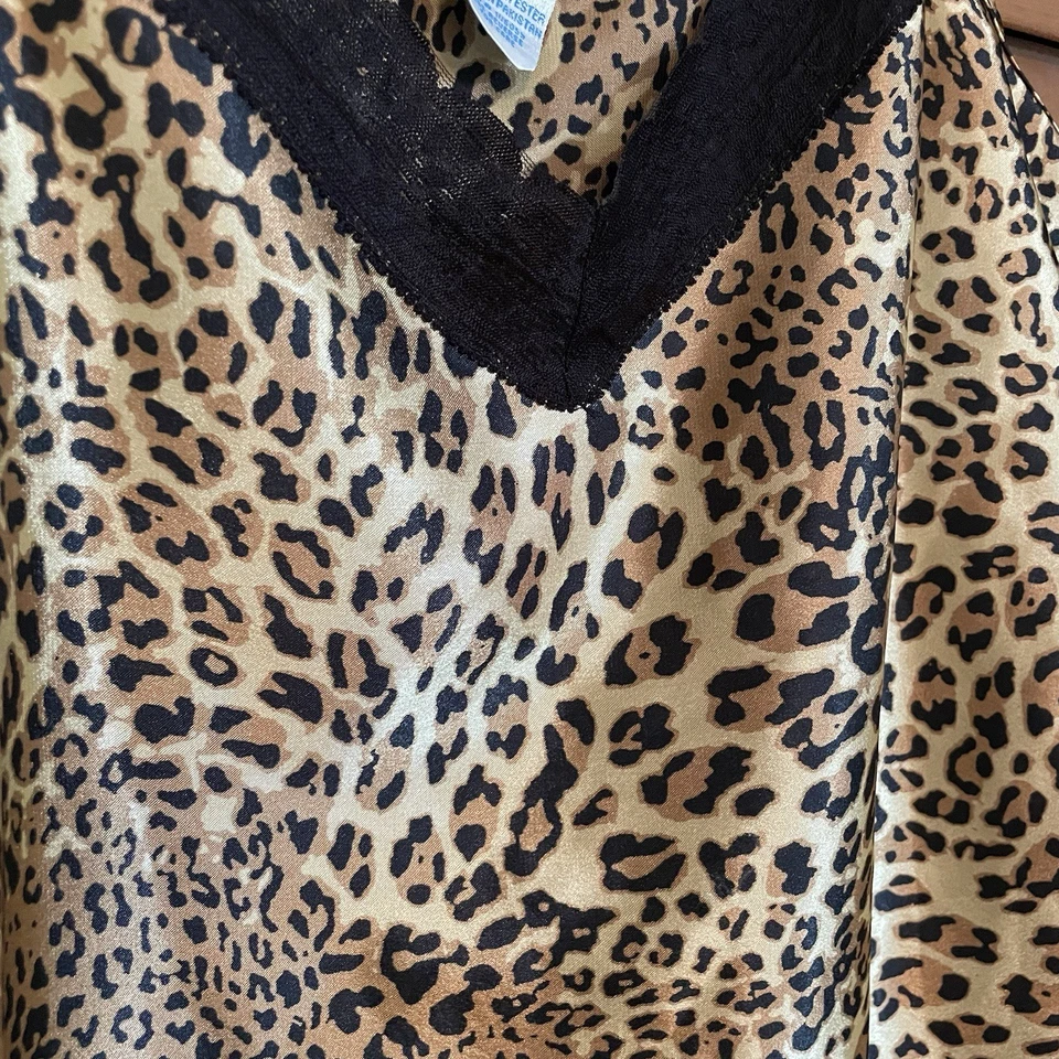 Gillian & O'Malley Satén Chemise Talla L Brillante Leopardo Estampado Floral Sin Etiqueta De Colección Años 90 Foto 2 de 4