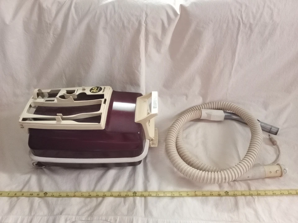 ASPIRADOR BOTE EUREKA Vintage Modelo 1756 B Con manguera, enciende con buena succión Foto 2 de 4