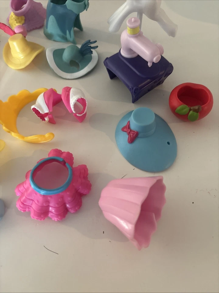 My Little Pony G4? Lote Accesorios 22 Piezas Sombreros Zapatos Vestidos Foto 2 de 4