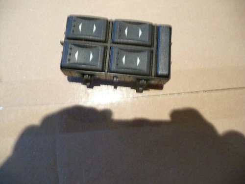 Schalter Fensterheber vorne links 3S7T14 A132 BA FORD MONDEO III KOMBI