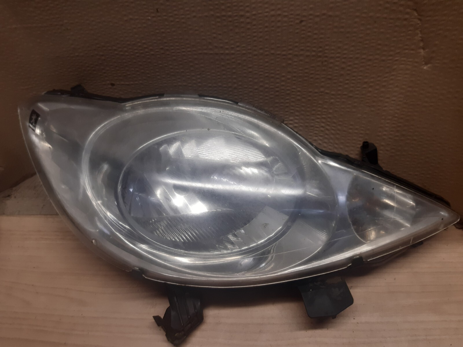 2007 PEUGEOT 107 DRIVER RIGHT SIDE HALOGEN HEADLIGHT 811100H040 eBay