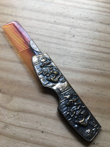 Vintage Faux Tortoise Shell Comb in Antiqued Brass Repousse Case embossed Design - Picture 4 of 4