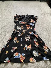 Express Women Floral Short Sleeve Side Zip Ruffle Lined Short Shift Dress Size 8