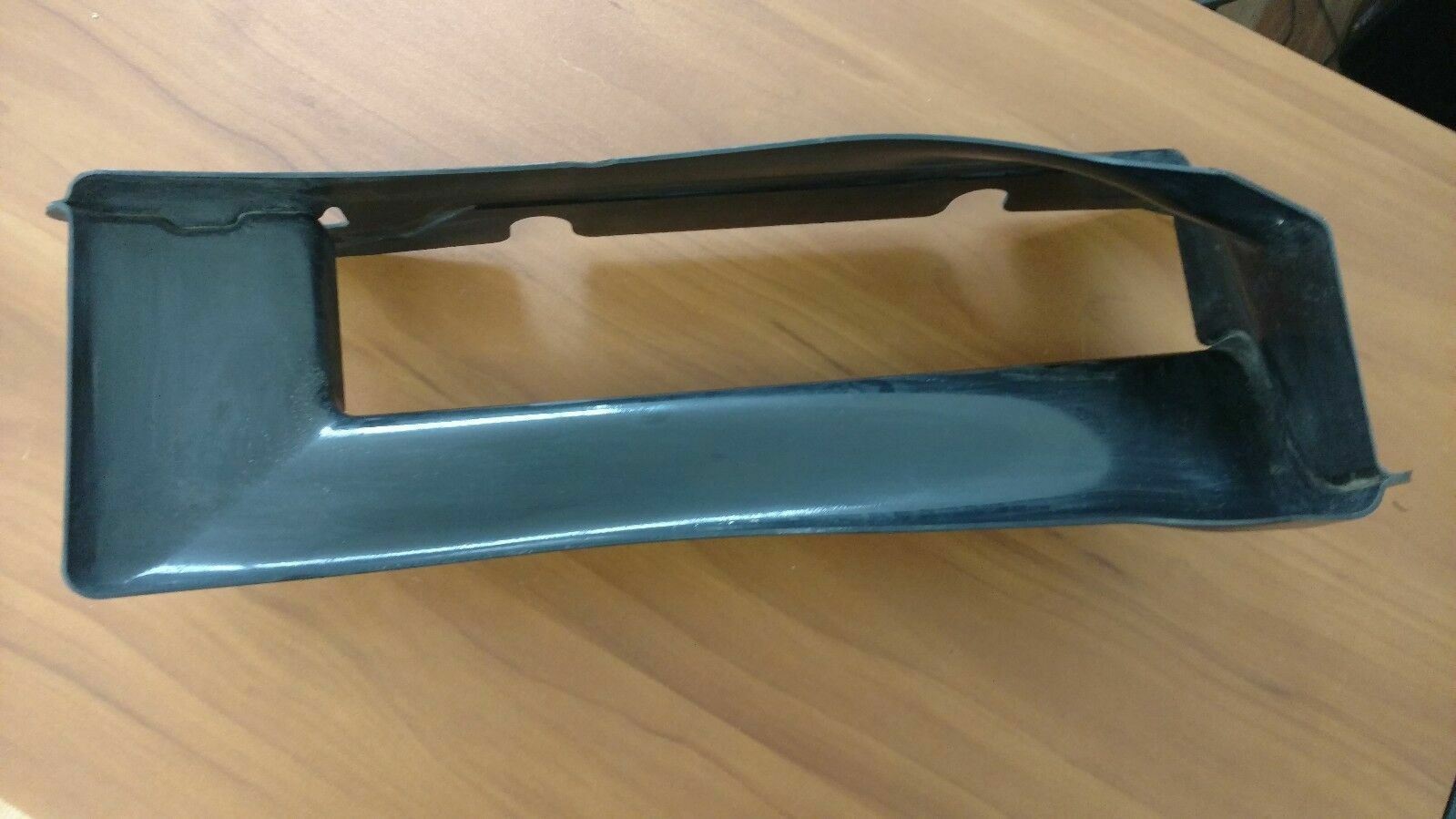 LAMBORGHINI GALLARDO LP560 RH SIDE AIR DUCT OIL COOLER EXIT CONE OEM 400117336A