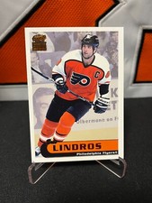 Eric Lindros # Philadelphia Flyers # 1999-00 Pacific Paramount COPPER#173