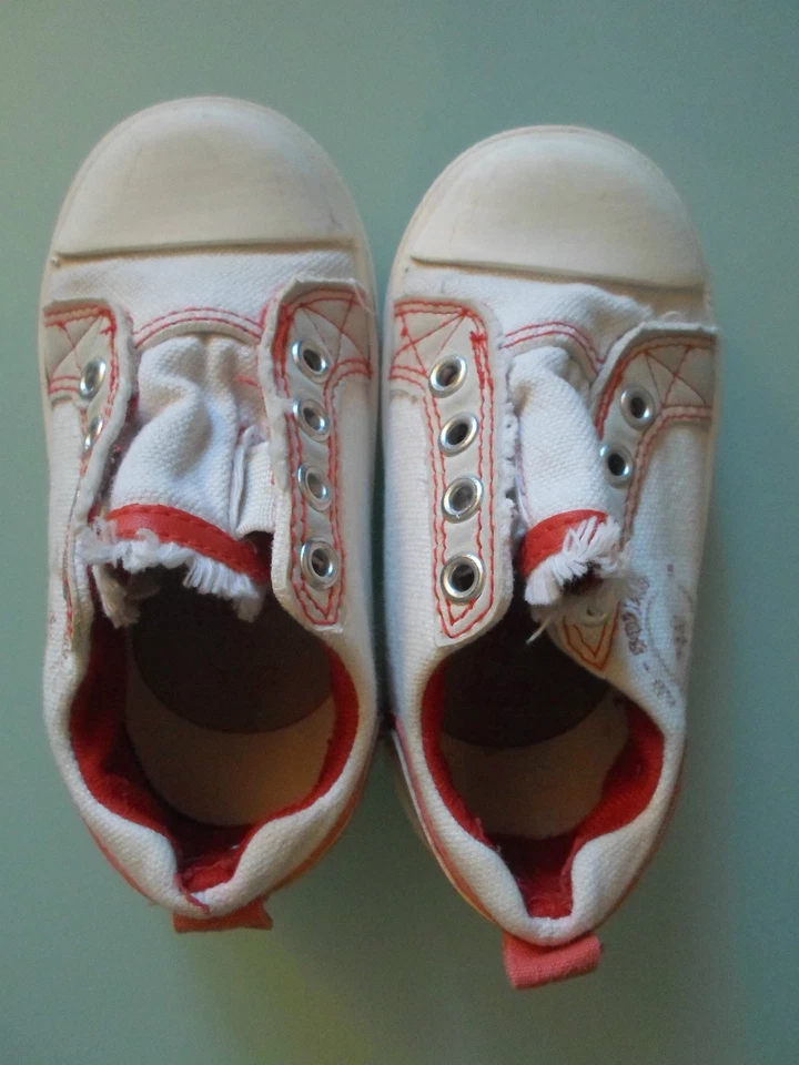 Entrenadores múltiples blancos Adams para niños talla 6 Foto 4 de 4