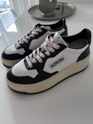 Autry Damen Sneaker Low Top Sportschuh schwarz/weiß EU 38