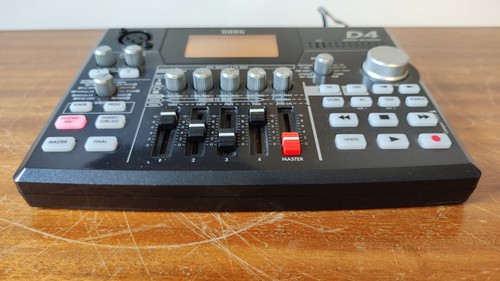 Korg D4 Compact Digital Recorder 4-Track with Flash card, power supply + manual - Picture 7 of 19