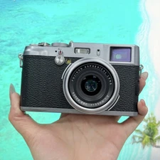 Fujifilm X100 12.3MP APS-C CMOS EXR 4x Optical Zoom Digital Camera -100% Working