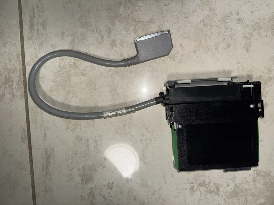 ALLEN BRADLEY 1756-OA16 /1492-CONCAB005X PLC MODULE - Image 3 of 4