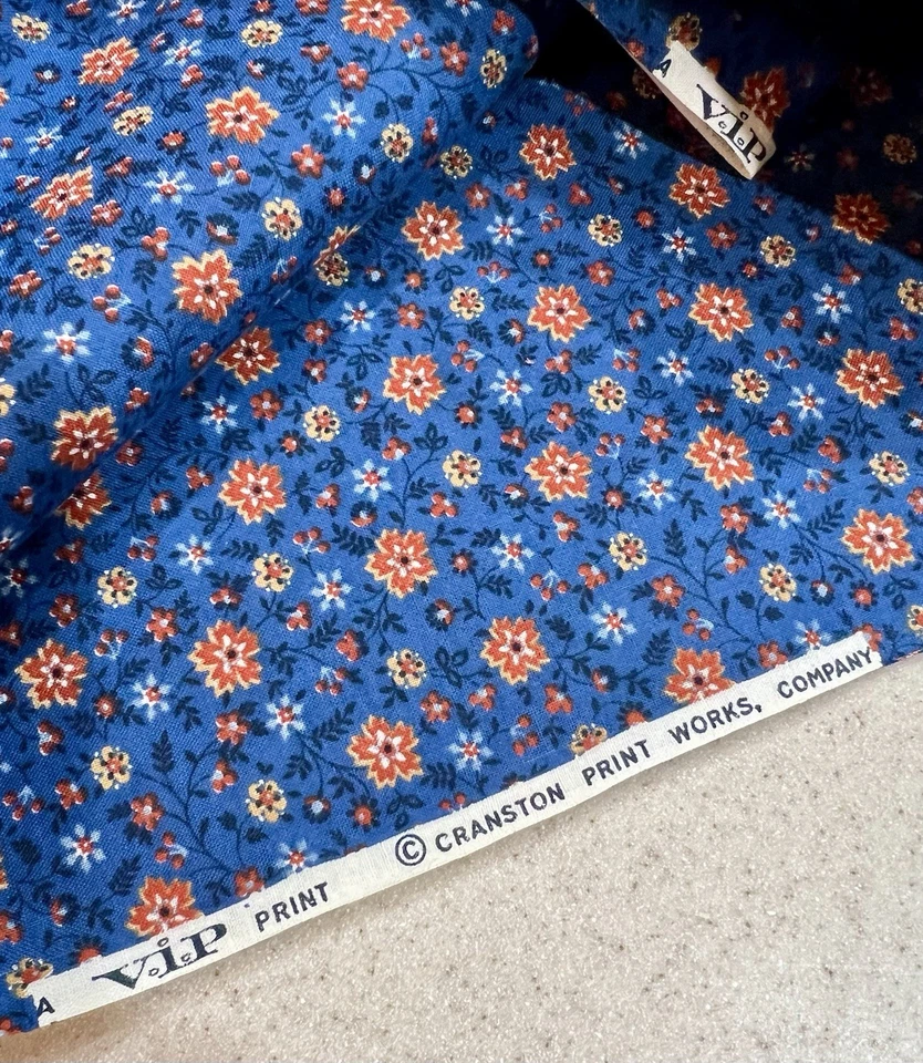 Edredón vintage Cranston VIP azul marino floral tela de algodón calicó 3 yardas fuera de servicio/difícil de encontrar Foto 2 de 2