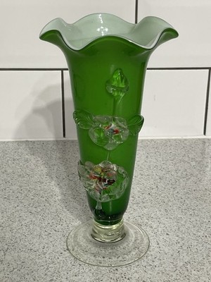 CHINESISCHE GRÜN & WEISS GEFASSTE GLAS PFLAUMENBLÜTE RÜSCHENRAND VASE MCM um 1970