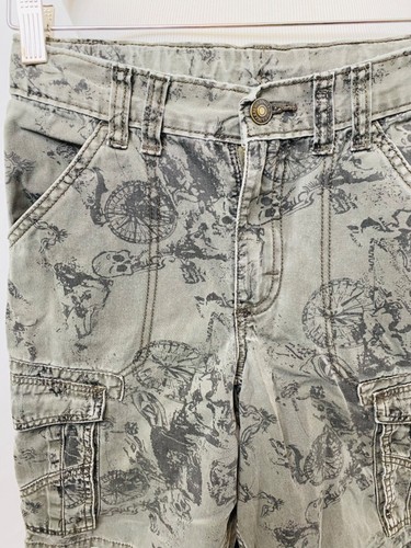 Boy's Size 12 Shorts Wrangler Green Skull Themed Cargo Knee Length Regular - Picture 4 of 12