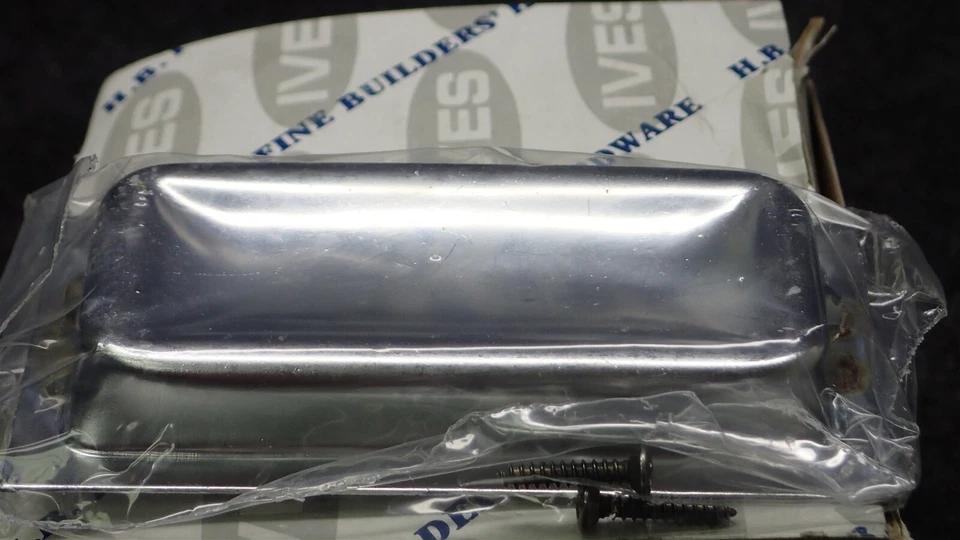 IVES 227-B26D TIRADOR EMPOTRADO, LATÓN MACIZO ACABADO CROMO SATINADO (G11) Foto 3 de 4