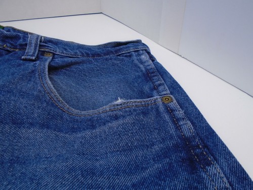Mens Cabelas Jeans Size 38 X 29 some distress 905099D - Picture 2 of 7