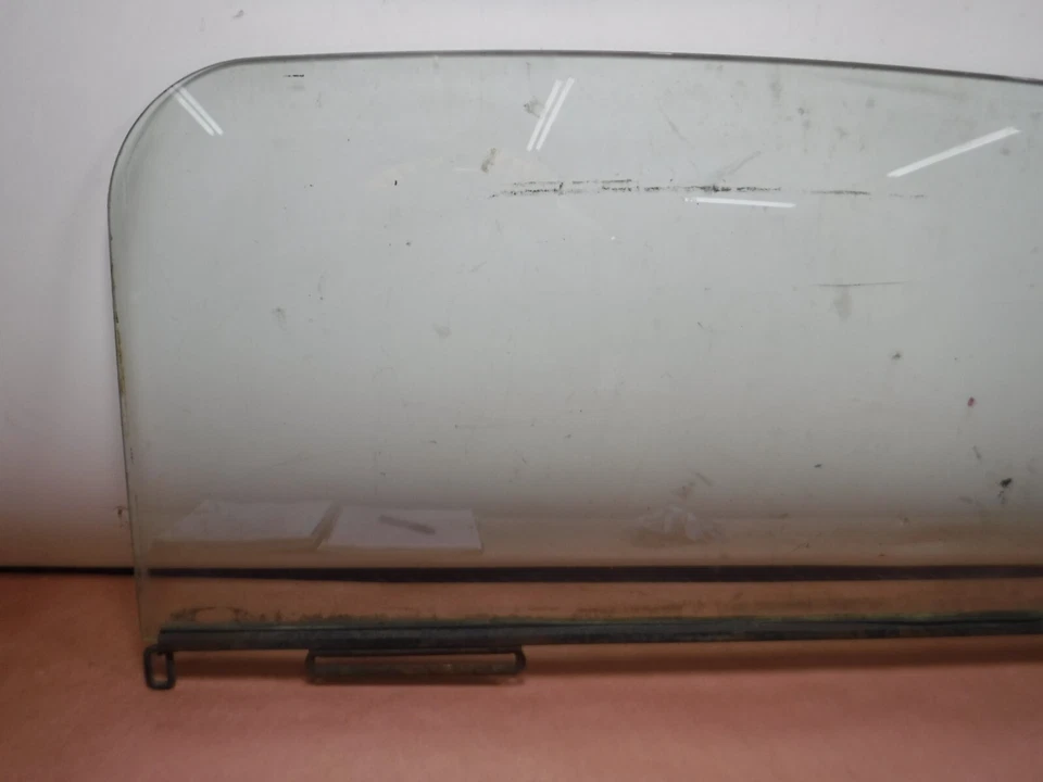 Jeep Wagoneer 1968 Tailgate Glass Window W/ Lift Bar Factory OEM - Image 2 of 4