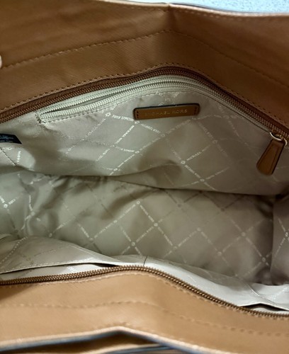 Auth NEAR MINT Michael Kors Signature MK Tote bag Purse White Beige MK Medium - Picture 3 of 3