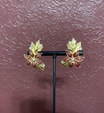 Vintage Signed AVON Poinsettia Red Flower Pierced Earrings Rhinestone faux pearl