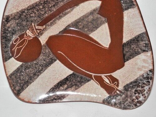 KALAHARI STUDIO POTTERY SOUTH AFRICA 4 FOOTED PLATE NUDE WOMAN MINT! BUY IT NOW! - Picture 3 of 5