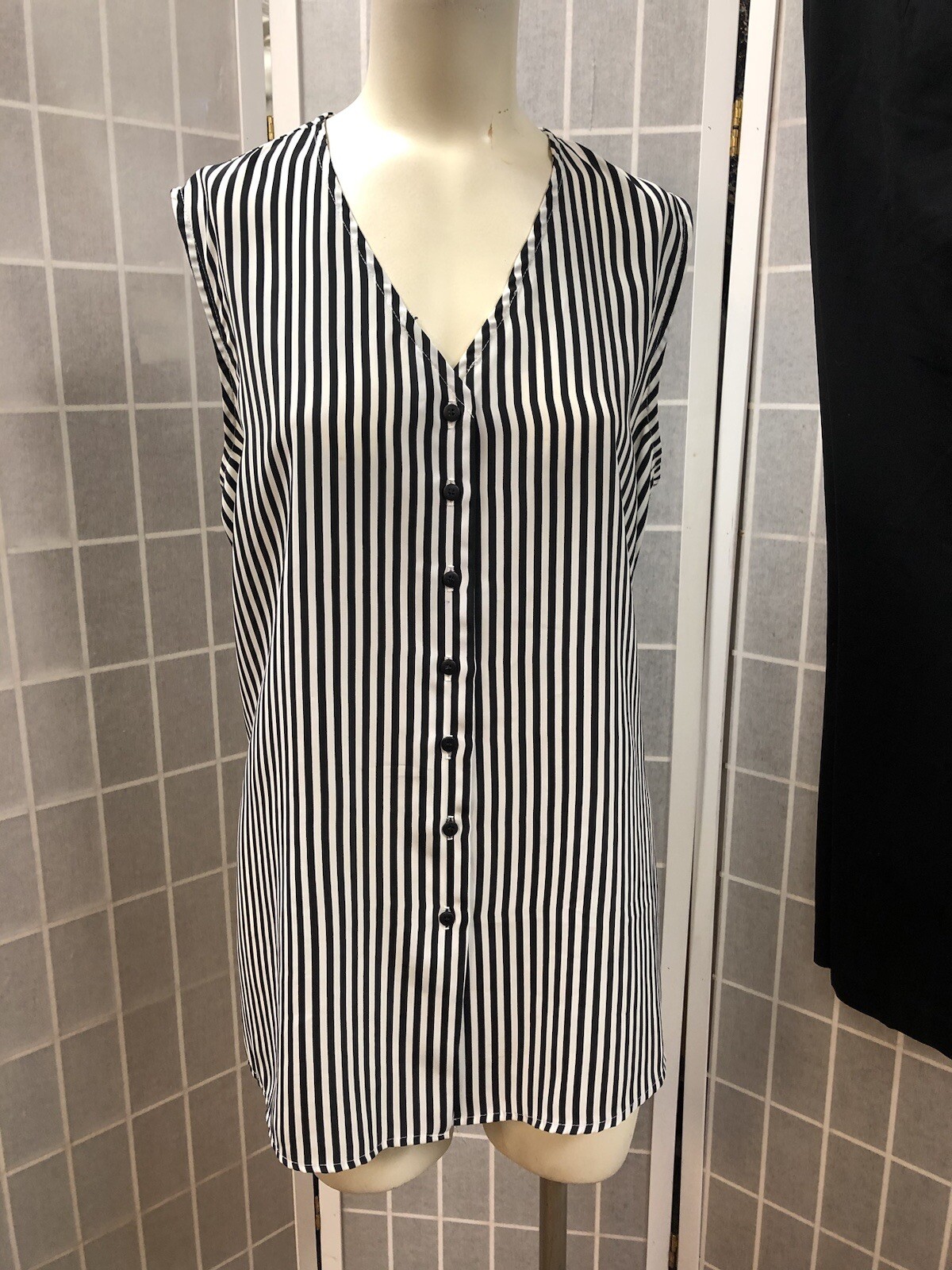 Notations/DKNY, Woman’s, Set, Black/White,pant/blouse, Casual, Spring, Size 14.: image 3