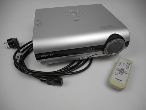 Toshiba S20 DLP Beamer, Heimkino Projektor 1400 Alu, 2000:1, 0 Stunden, NEUW. - 第 1/1 張圖片