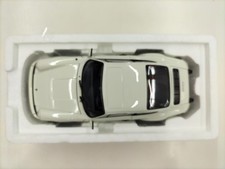 MINICHAMPS 1/18 Porsche 911 Carrera Coupe 3.2 1983