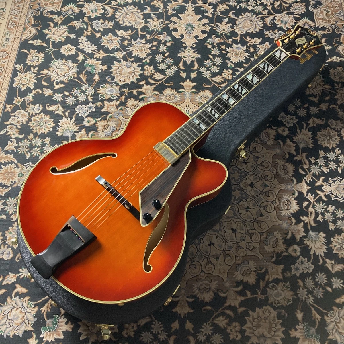 ギター D'Aquisto s-l1200.webp