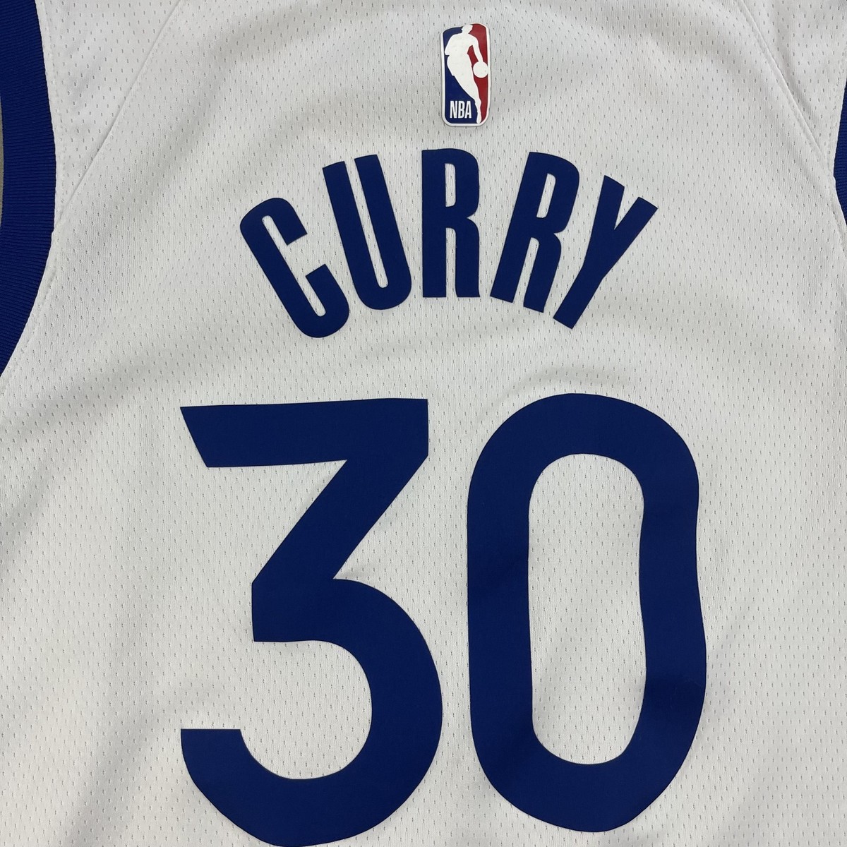 NIKE NBA ウォリアーズ カリー ユニフォーム 白 #30 M NIKE NBA ウォリアーズ カリー ユニフォーム 白 #30 M - メルカリ