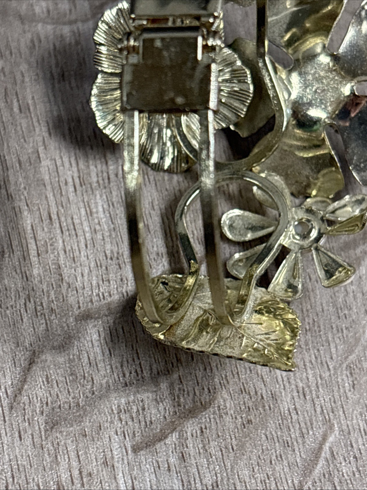 Vintage Bangle Hinged Bracelet Gold Tone Enamel Flower Faux Pearl Orange G3