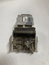 ALLEN BRADLEY 800T-KE2A SELECTOR PUSHBUTTON BLACK 1NO/1NC