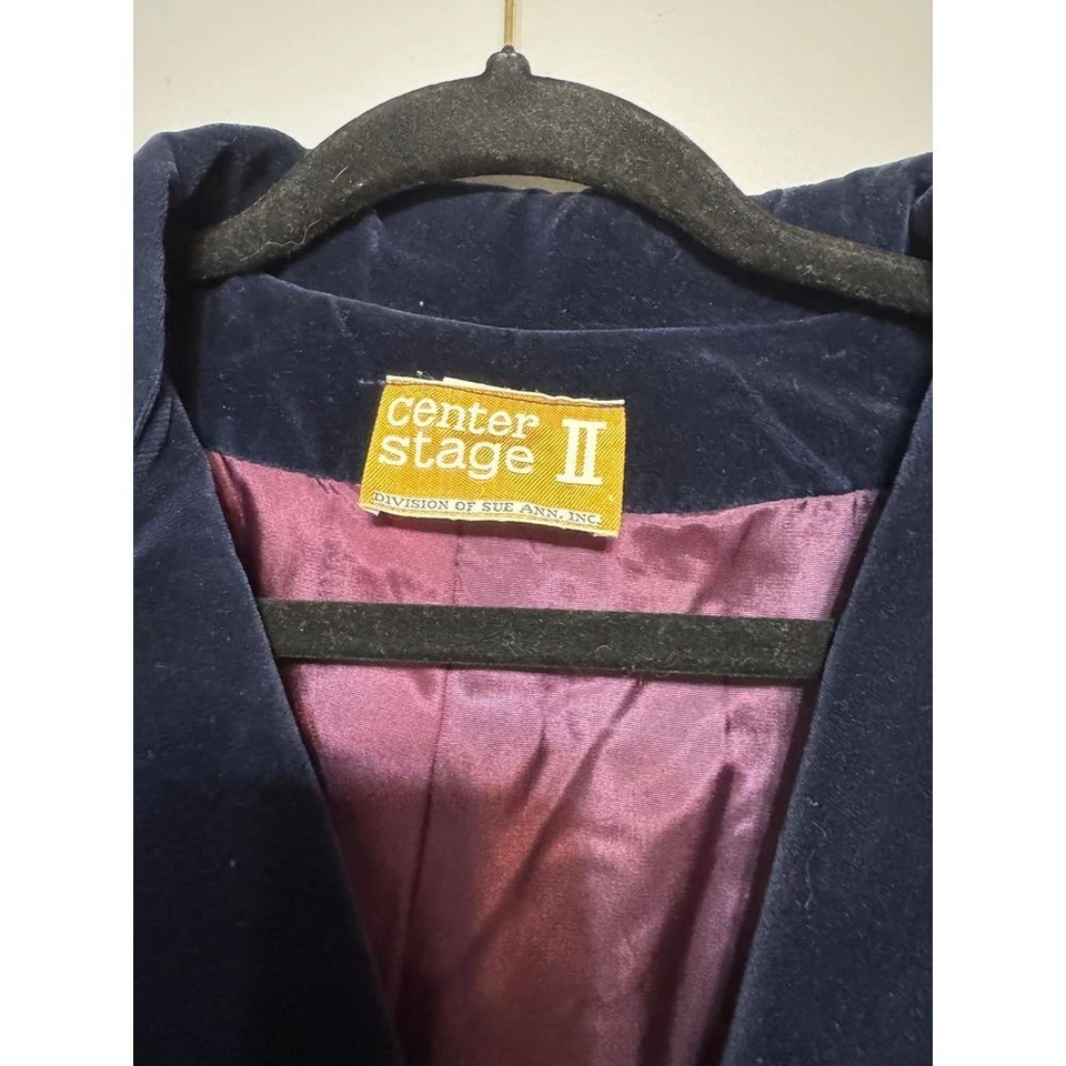 Blazer de terciopelo morado profundo Center Stage II para mujer chaqueta forrada de satén mediano Foto 2 de 4