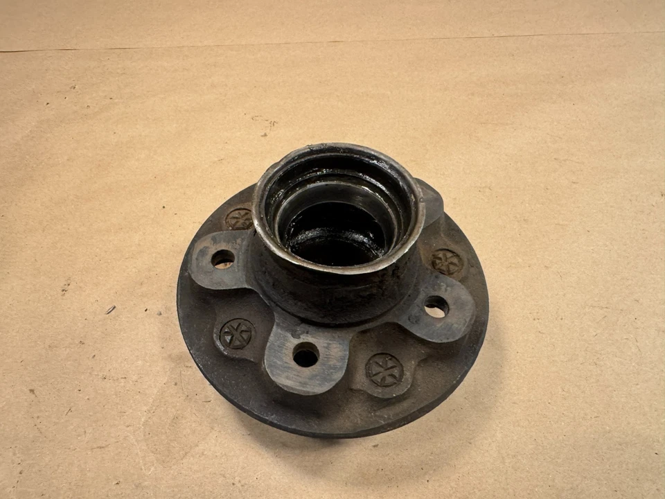 Buje de rueda delantero de acero Jaguar tipo S/420 OEM PN C23436 Foto 4 de 4