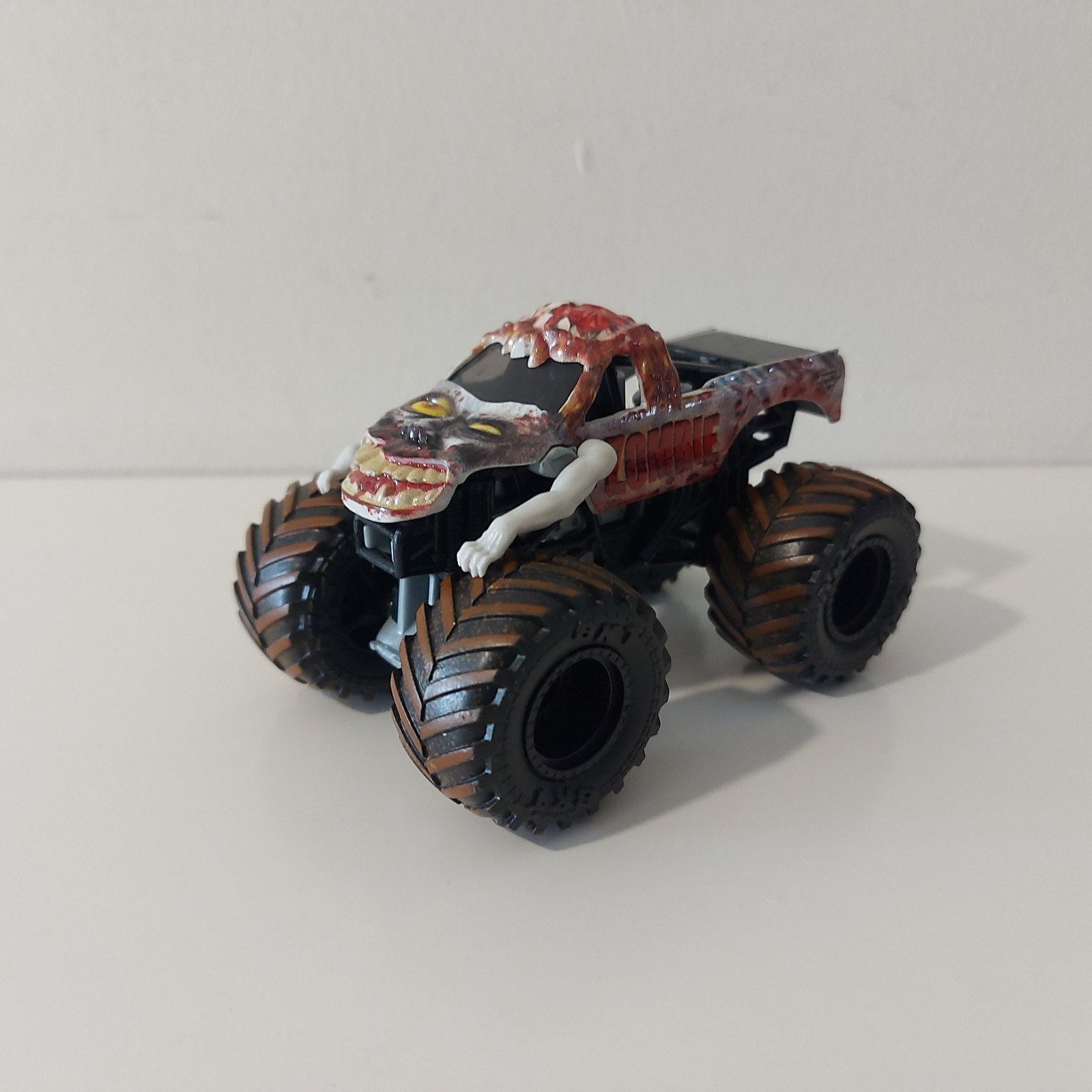 Picture 1 of 6