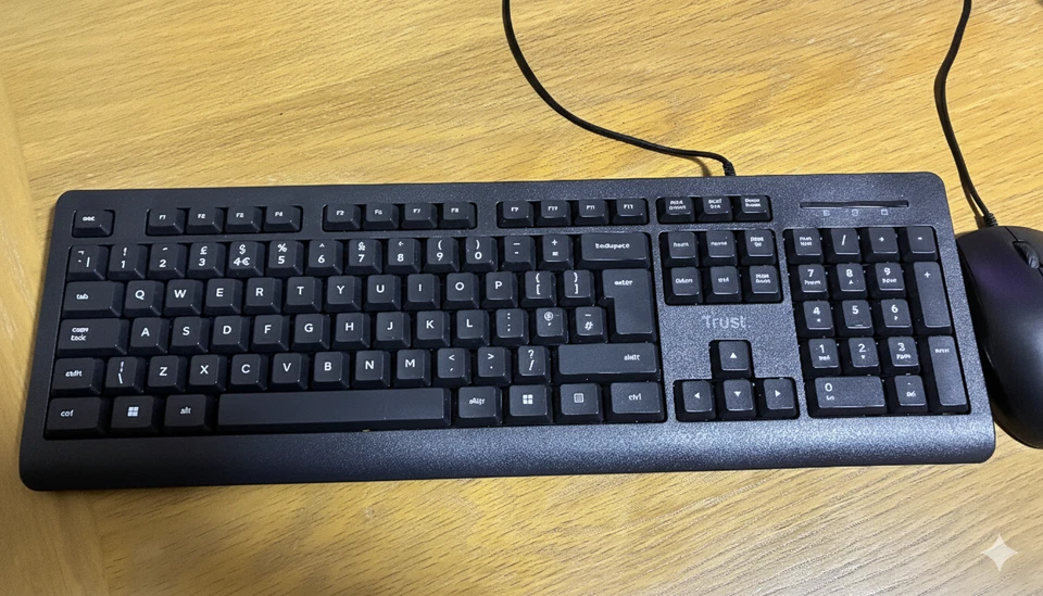 Fast Gaming PC, i7-6700, 16GB, RTX 3050, 512 GB SSD, WiFi & BT, Win 11 Pro, Xbox - Image 4 of 4