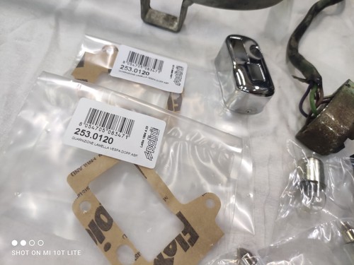 Piaggio Vespa V5A1T 50 R 1980 blu Marine 8/9 kit to assemble 125 ET3 primavera - Foto 11 di 24