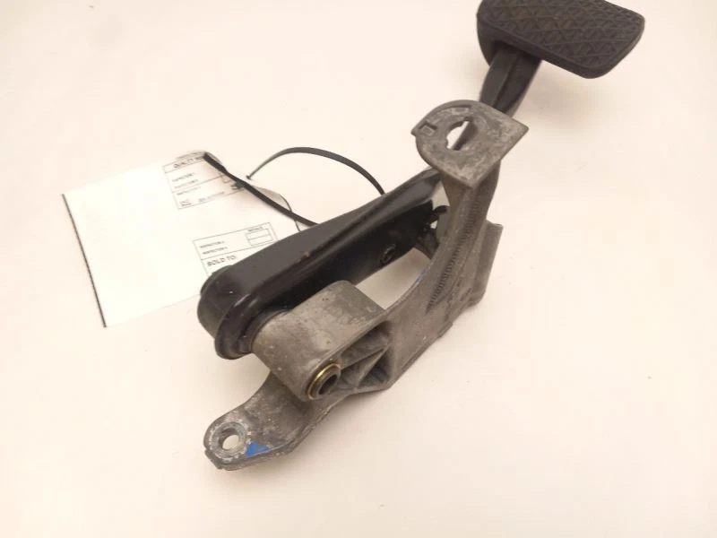 PEDAL FRENO MERCEDES-BENZ E320 2004 Foto 2 de 4